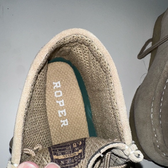 Roper New Tan Suede Gum Sole Desert Chukka Shoes women’s 6.5 - Picture 4 of 8